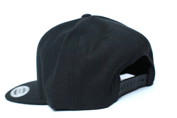 Kšiltovka snapback s 3D výšivkou IR